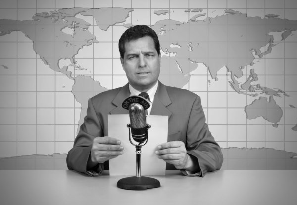 Идиот Туск, внук нацистского прокурора и Маша и Медведь: утренний кофе с EADaily