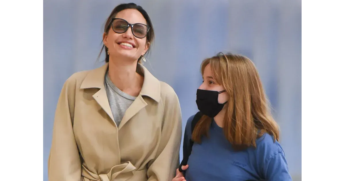 Анджелина Джоли с дочерью Вивьен попали на фото папарацци