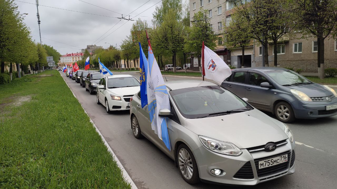 В Йошкар-Оле проходит Автопробег Победы: Мы, русские, не забываем свою историю